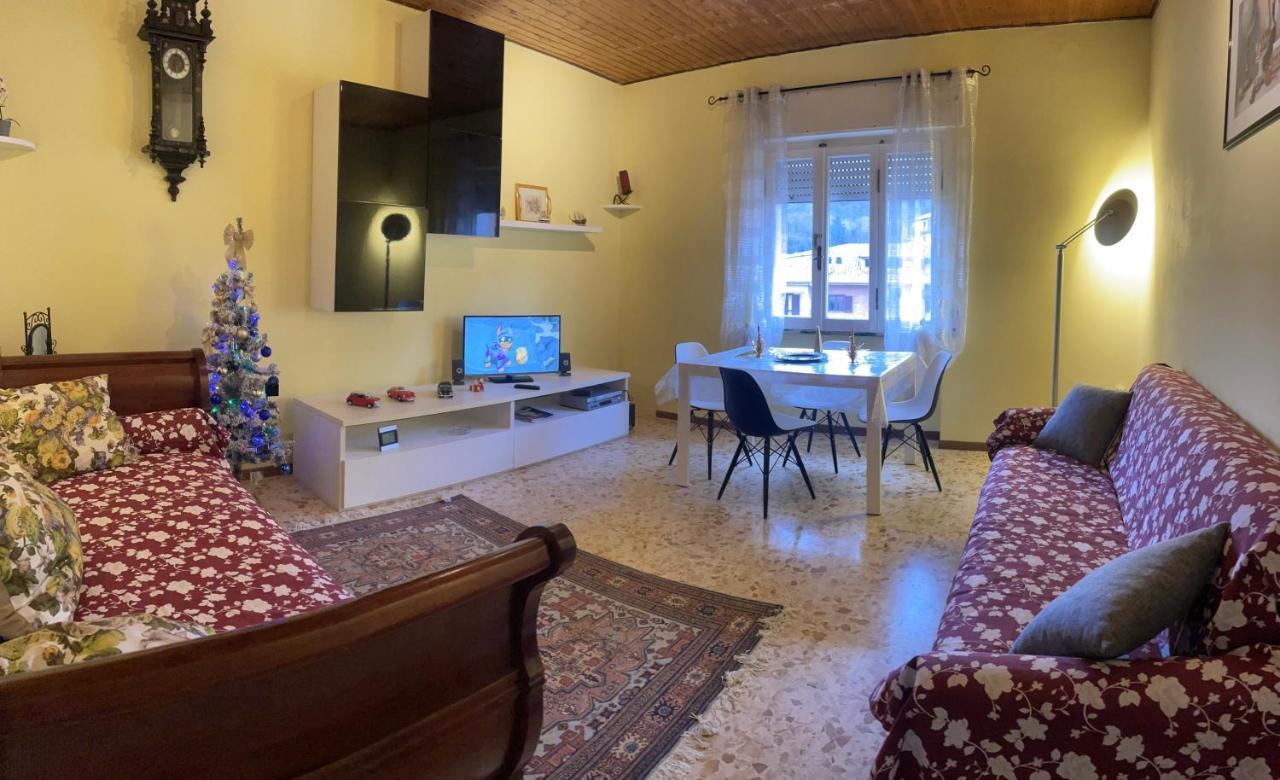 AL CAMPANILE centro storico ampio luminoso e panoramico appartamento trilocale pet-friendly hotel Carsoli