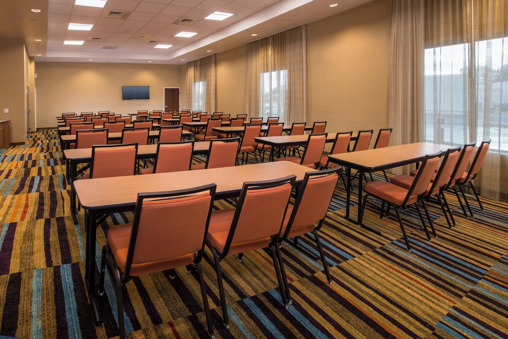 Fairfield Inn and Suites by Marriott Washington - photo 24