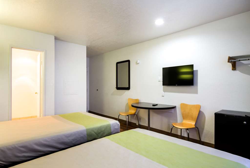 Motel 6 Santa Fe NM Downtown - photo 17