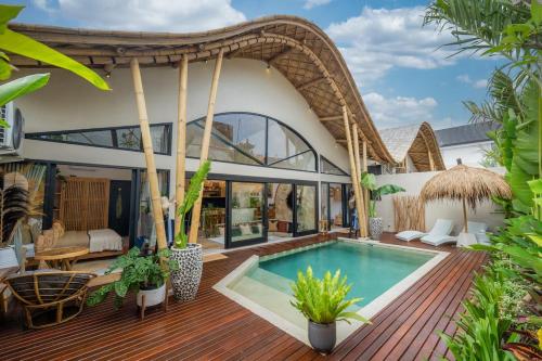 Villa Bergaya 2BR Brand New Oasis in Berawa — 4-Star Luxury Hotel in Canggu, Indonesia