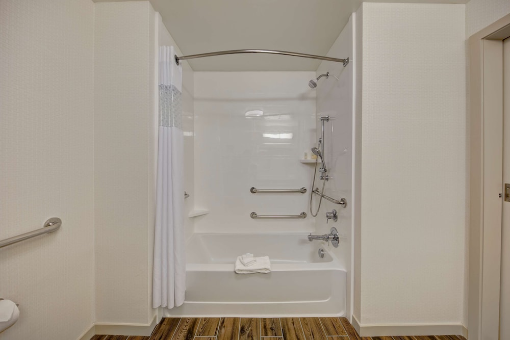 Hampton Inn & Suites Nashville Hendersonville - photo 28