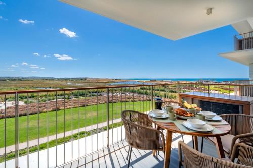 Cond Bayline T2 Spa Gym Beach Carapau By Bedzy — 4-Star Luxury Hotel in Armacao De Pera, Portugal