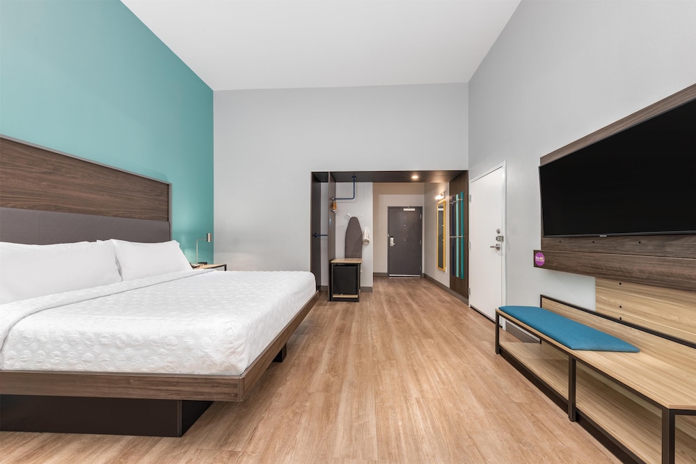 Tru by Hilton The Colony Dallas - photo 8