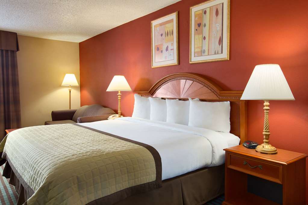 Baymont by Wyndham Oklahoma City Airport - photo 20