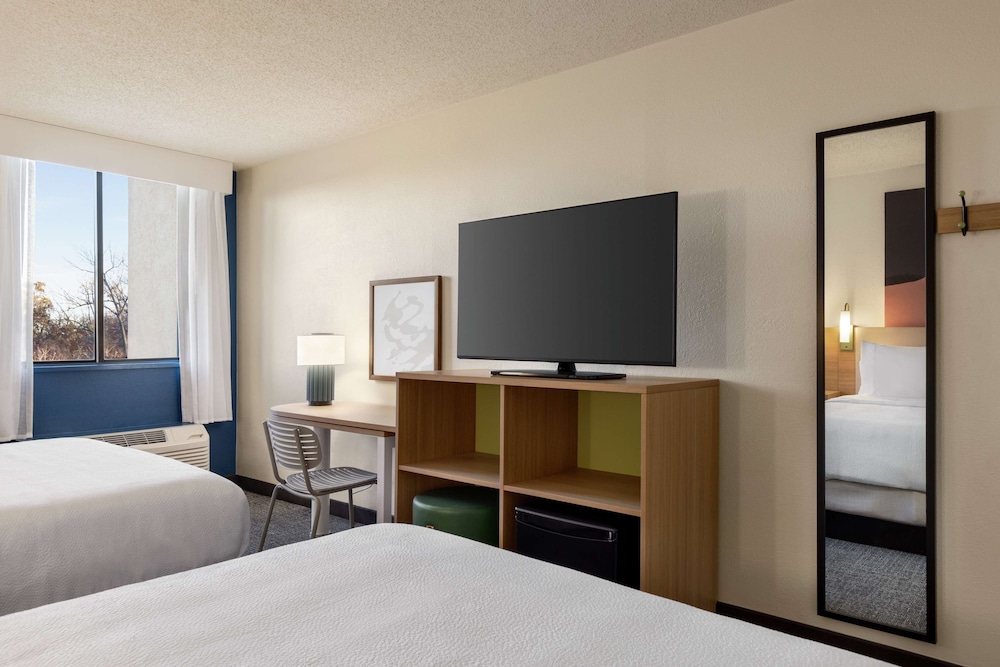 Spark by Hilton Germantown Washington DC North - photo 21