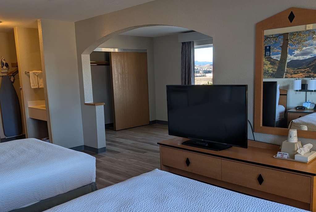Days Inn & Suites by Wyndham Castle Rock - photo 22