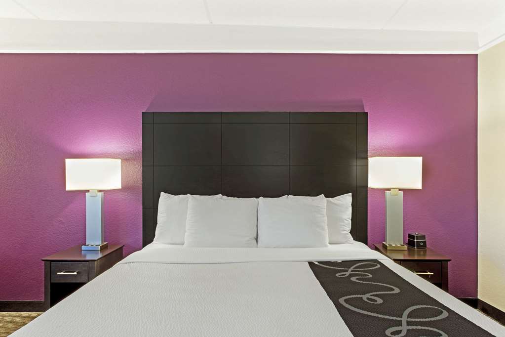 La Quinta Inn & Suites by Wyndham Boston Andover - photo 14