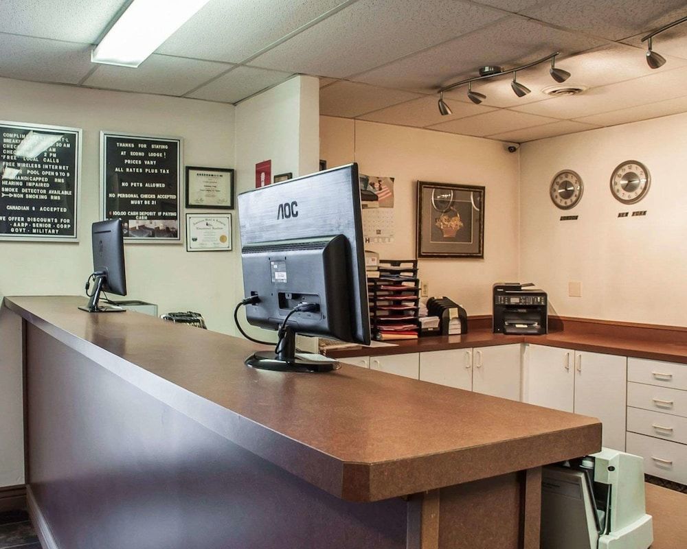 Econo Lodge 1000 Islands - photo 24