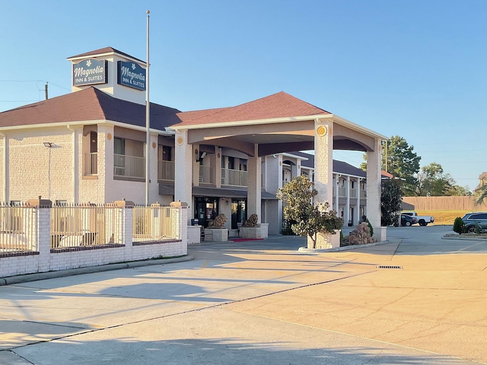 Magnolia Inn And Suites - carbon neutral hotel in Magnolia