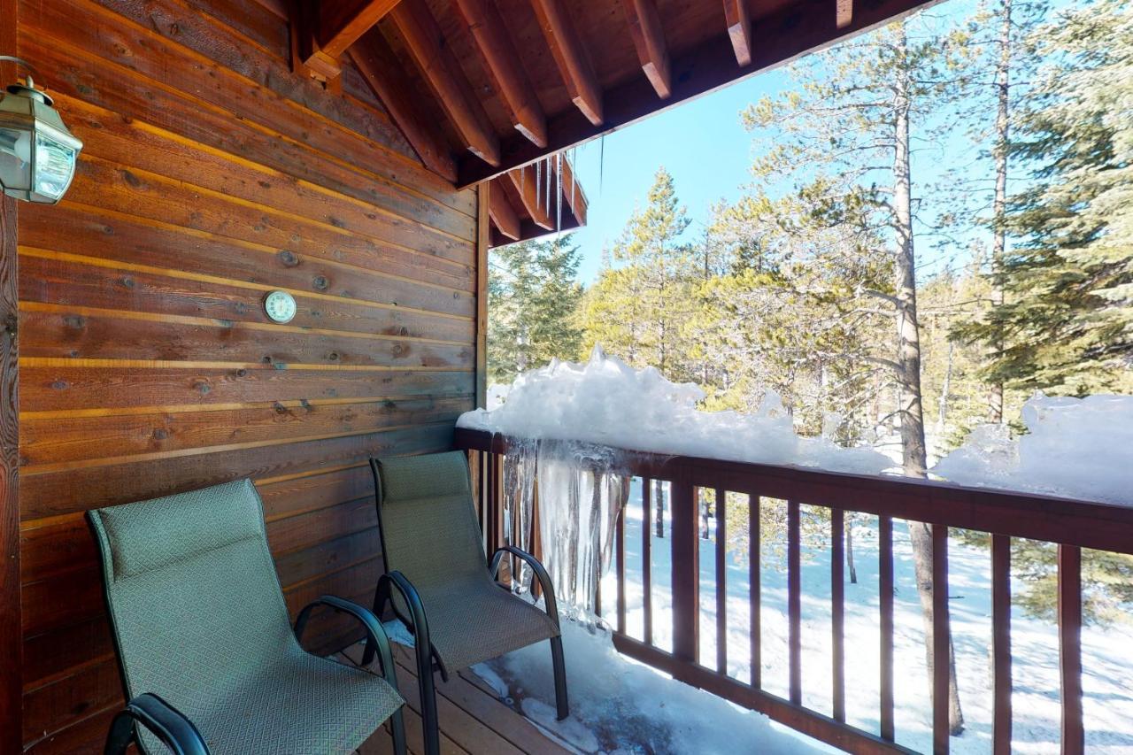 Snow Porch — 4-Star Luxury Hotel in Truckee, United States