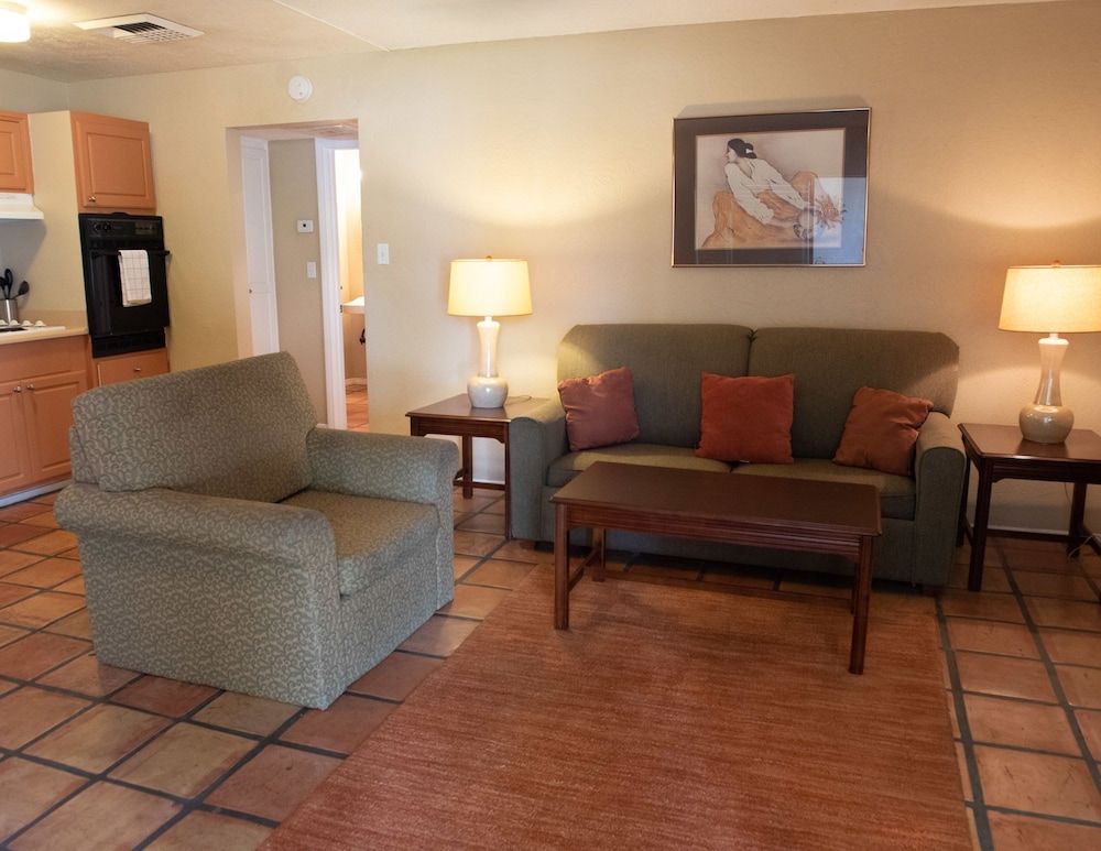 Tuscany Manor Resort - photo 12