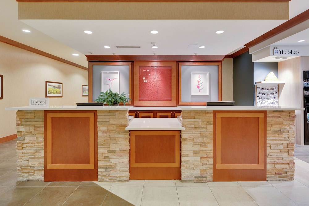 Hilton Garden Inn Milwaukee Airport - photo 7