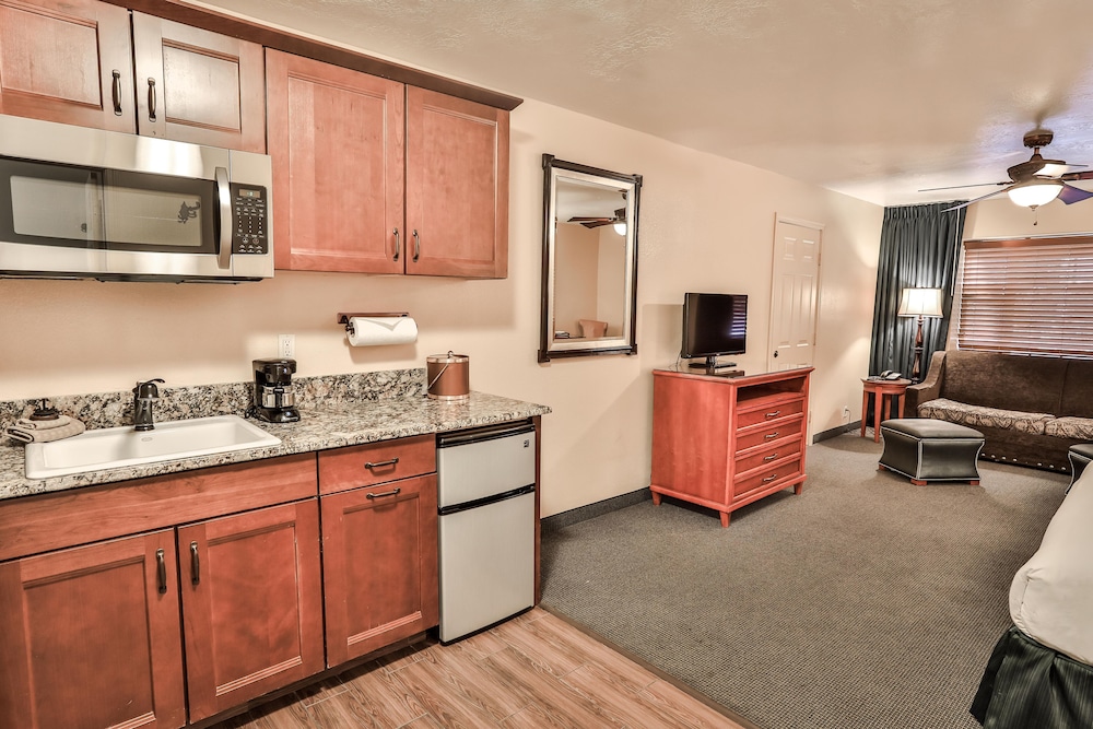 The Springs Resort & Spa - photo 18