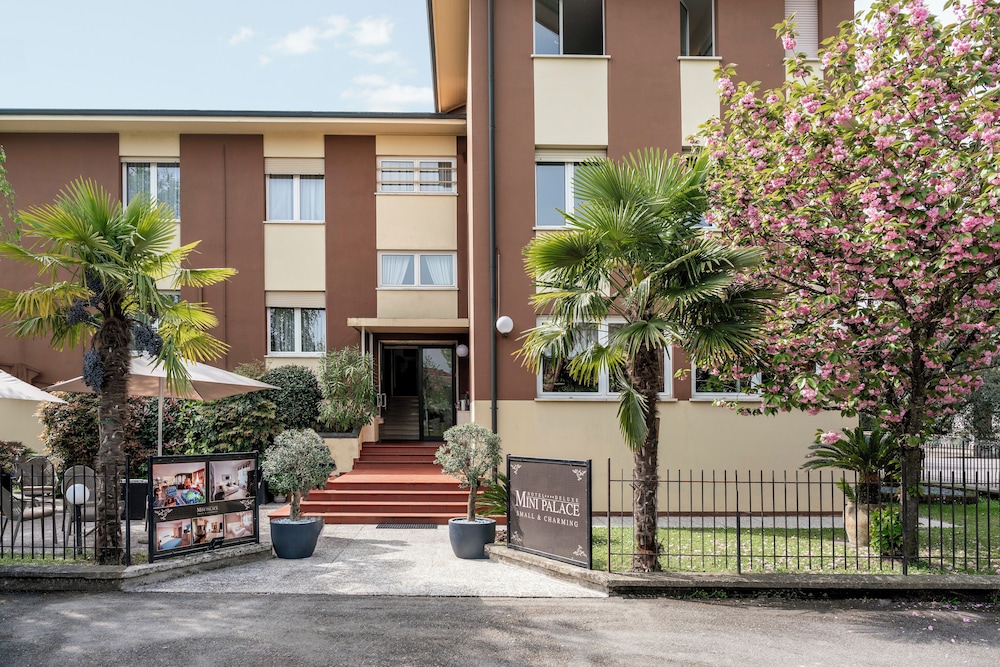 Hotel Mini Palace Small & Charming