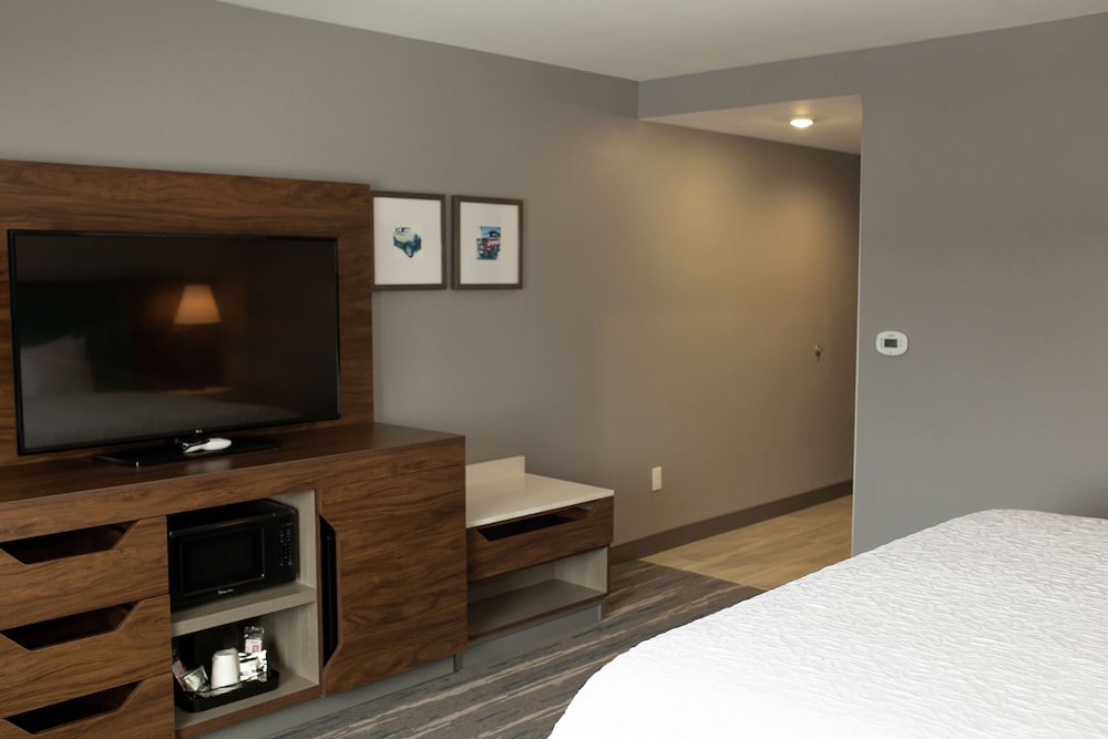 Hampton Inn & Suites Dundee - photo 22