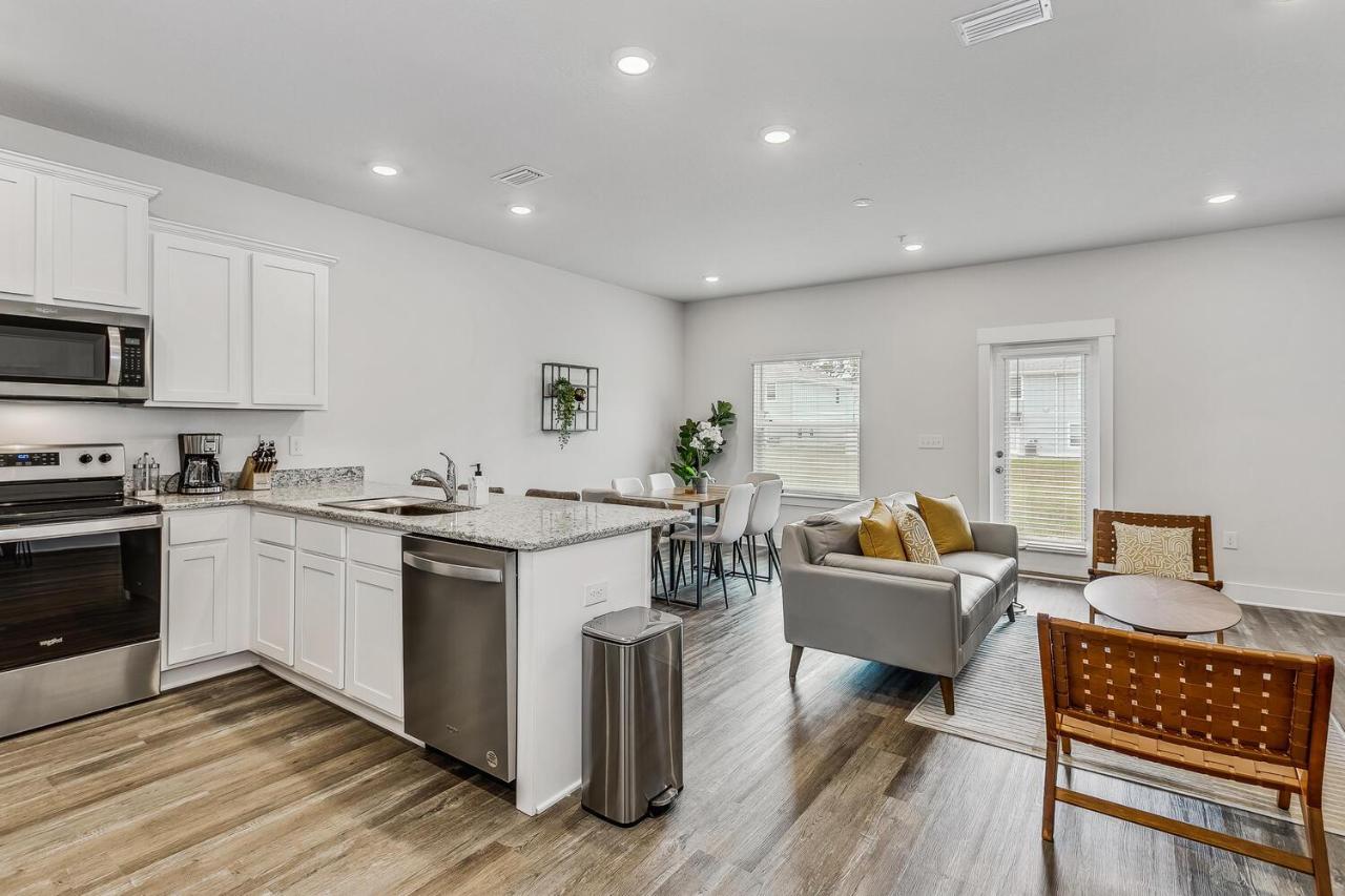 Luxury Townhome Near Downtown And Pensacola Beach — 4-Star Luxury Hotel in Pensacola, United States