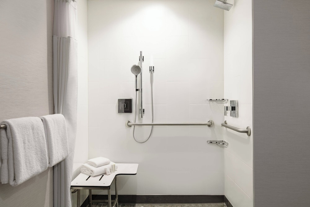 Courtyard by Marriott Lancaster - photo 17