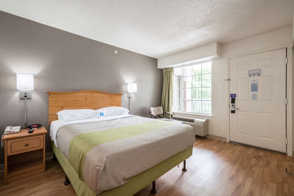 Studio 6 Extended Stay Roswell GA Atlanta - photo 15