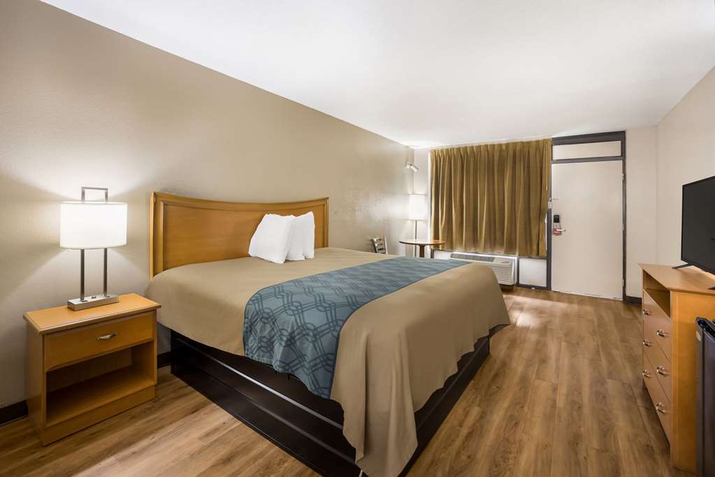 Econo Lodge Live Oak - photo 25