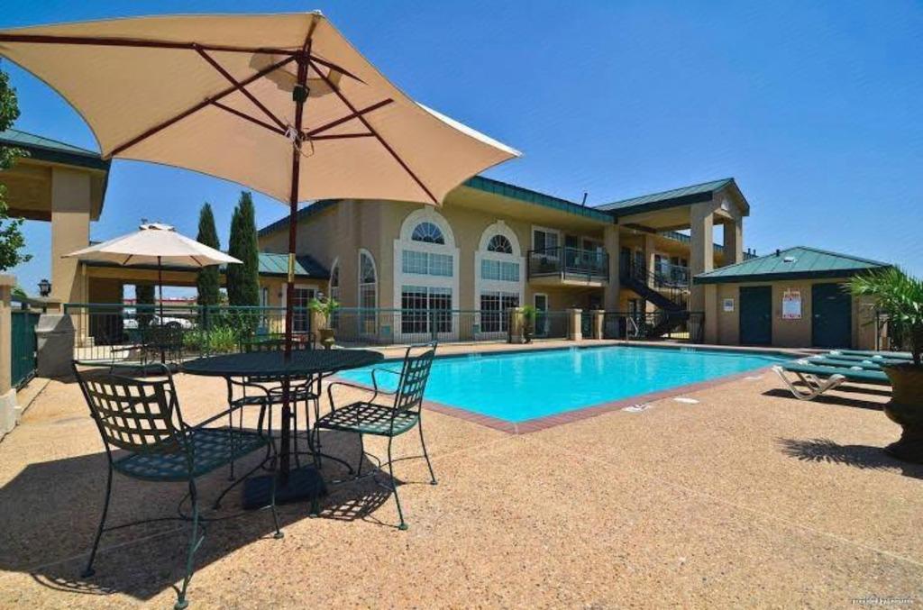 Marble Falls Inn - photo 47