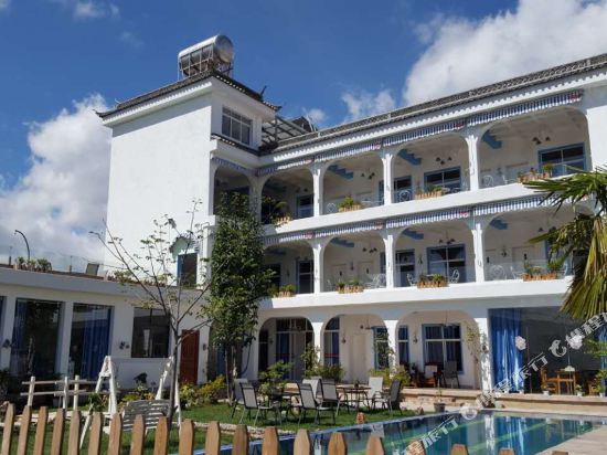 Xingfugang Lake View Hotel - last minute hotel in Dali