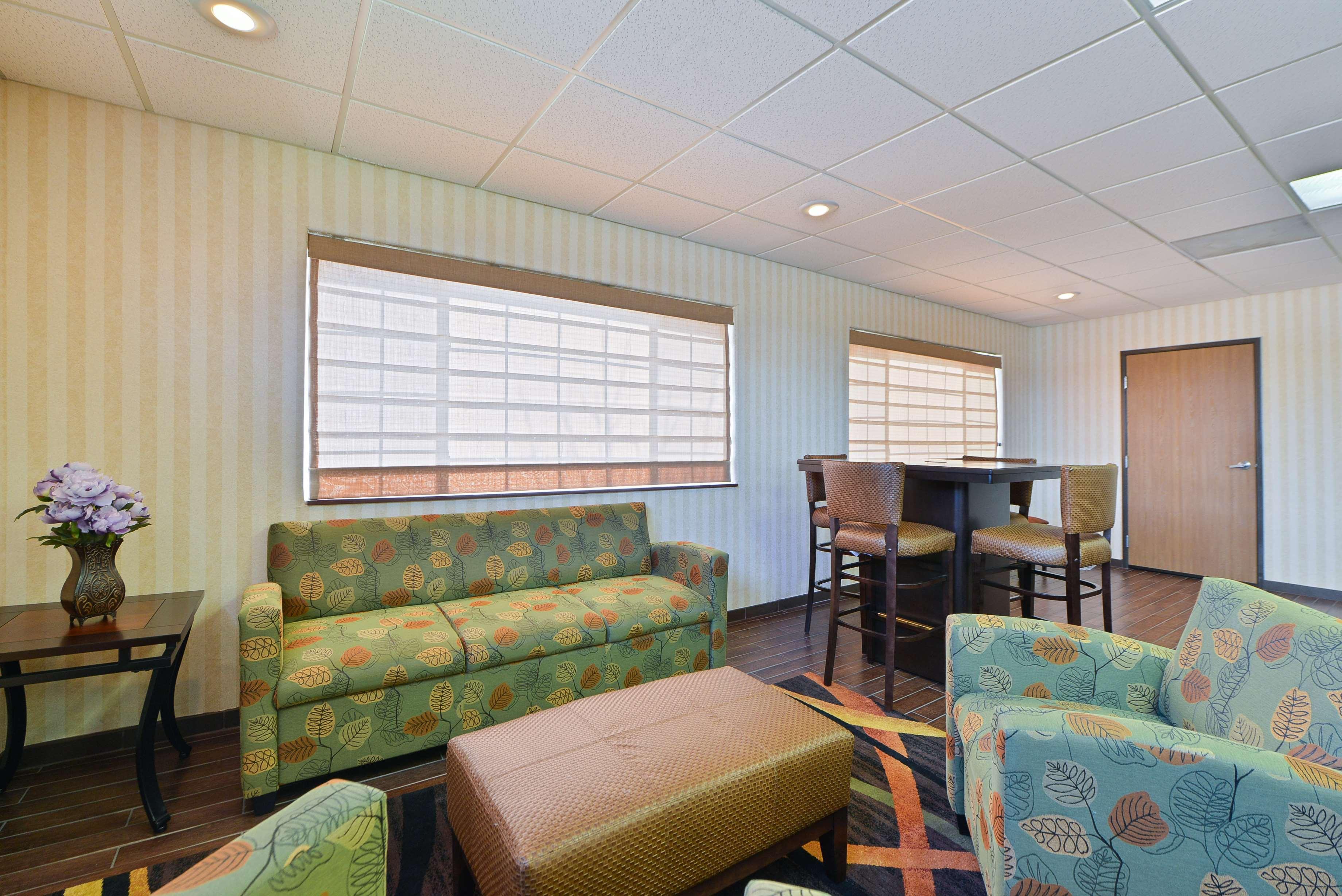 Best Western Plus Meridian - photo 19