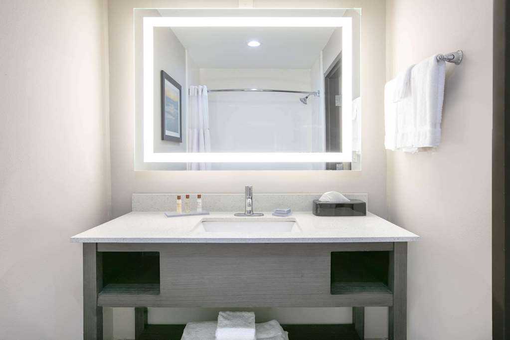 Wingate by Wyndham Corpus Christi - photo 11