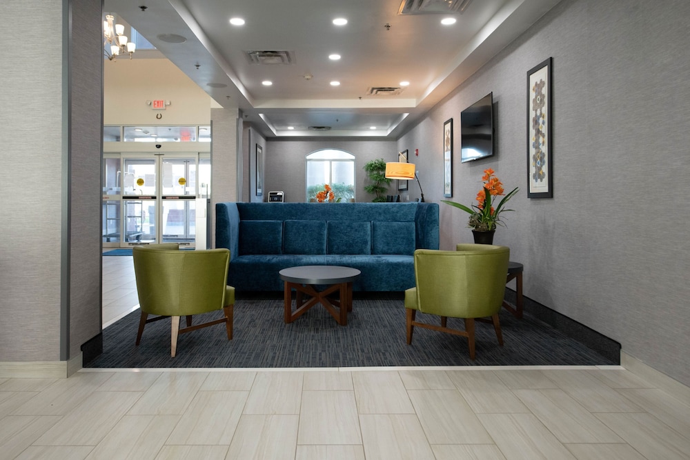 Holiday Inn Express Hotel & Suites Kansas City Grandview by IHG - photo 53