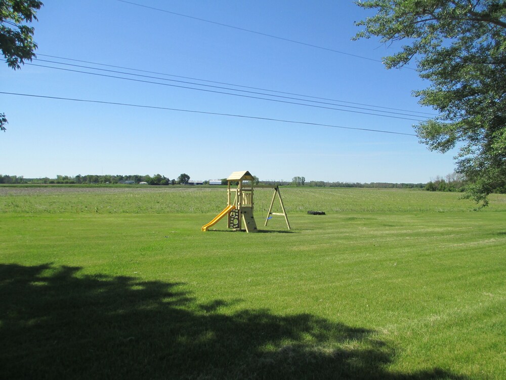 Bad Axe Motel - photo 15