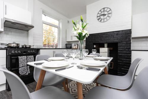 Spacious three bedroom property — 4-Star Luxury Hotel in Hemsworth, United Kingdom