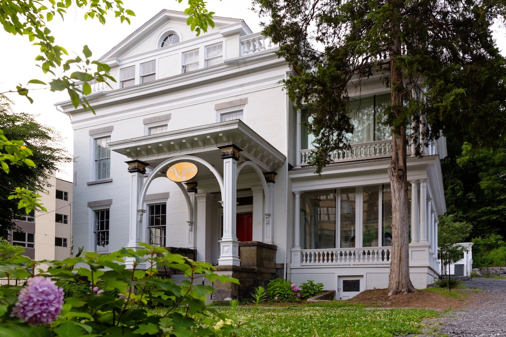 Argos Inn - carbon neutral hotel in Ithaca