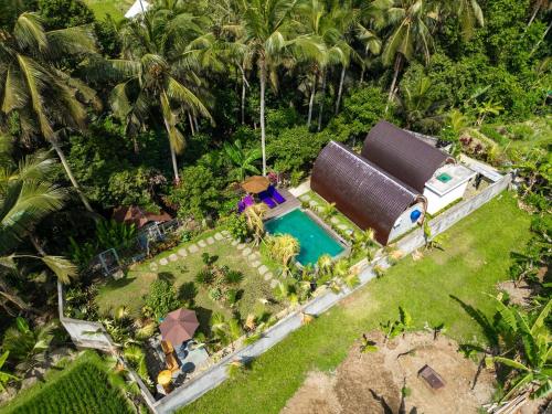 Lumbung Sari Wooden Private Villa with Greenery View — 4-Star Luxury Hotel in Ubud, Indonesia