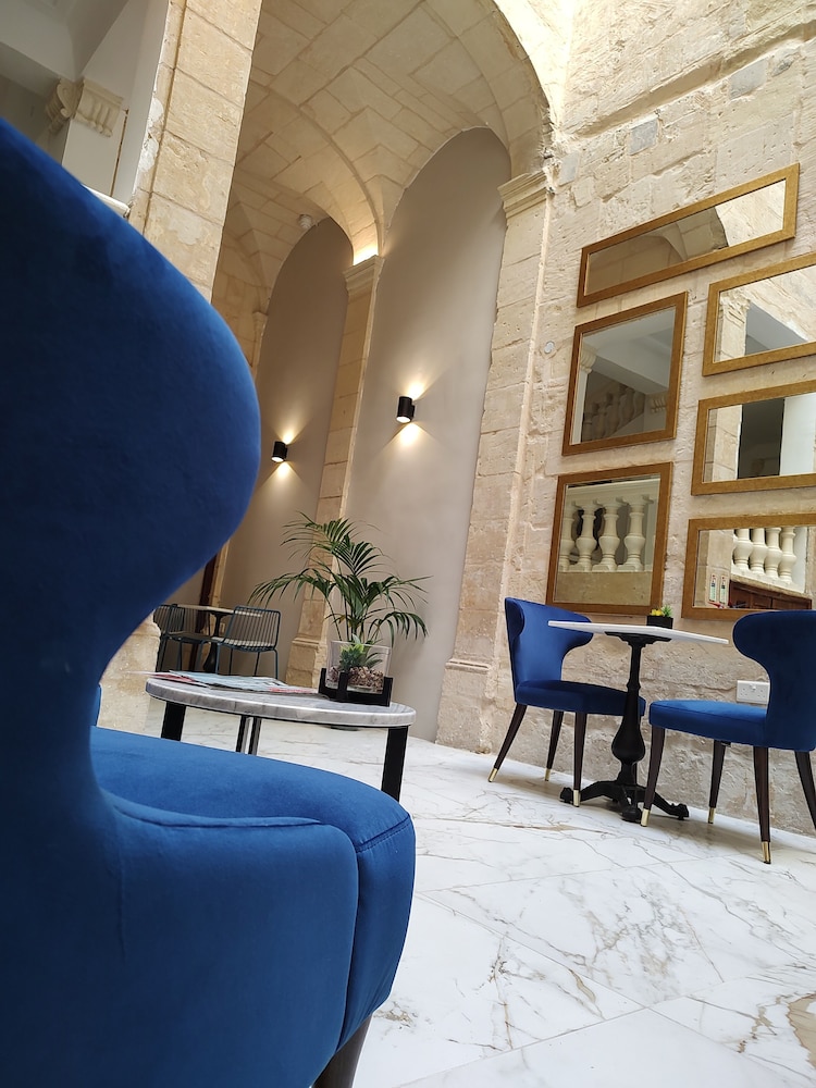 Mulberry Suites - last minute hotel in Valletta