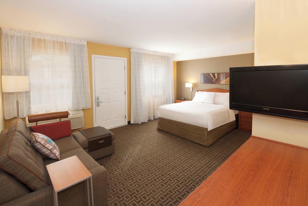 TownePlace Suites by Marriott Seattle Everett Mukilteo - photo 11