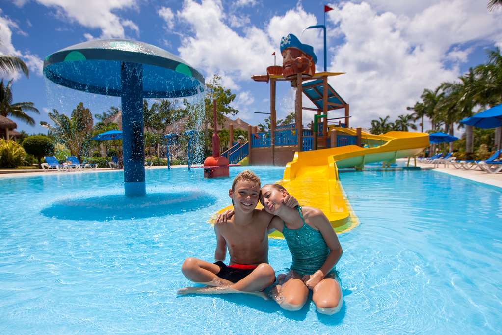 ACOZ POOL