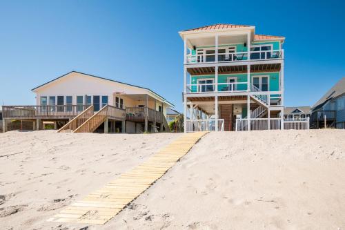 The Salty Dog by Oak Island Accommodations - photo 17