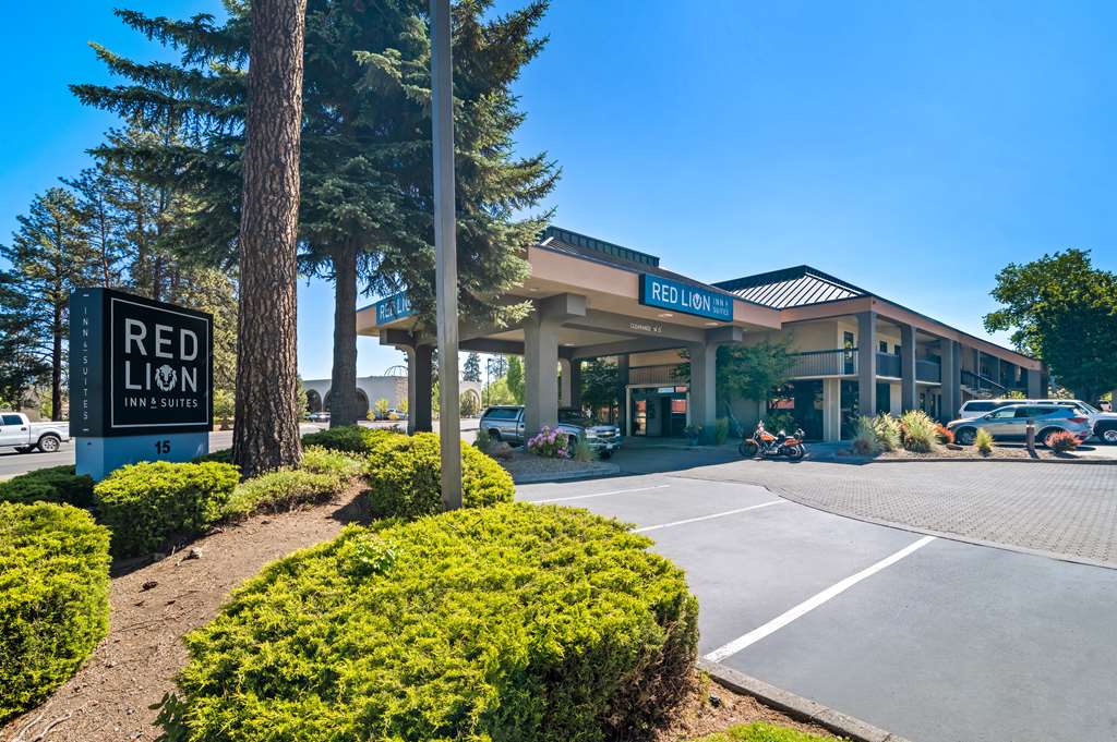 Red Lion Inn & Suites Deschutes River Bend - photo 13
