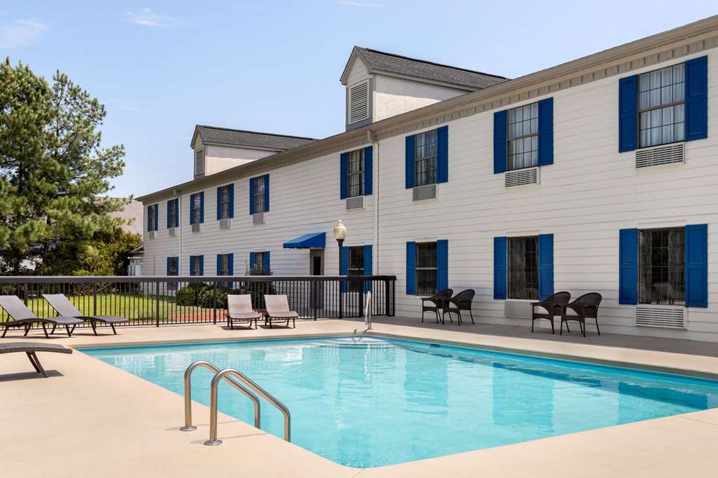 Days Inn by Wyndham Shallotte - photo 11