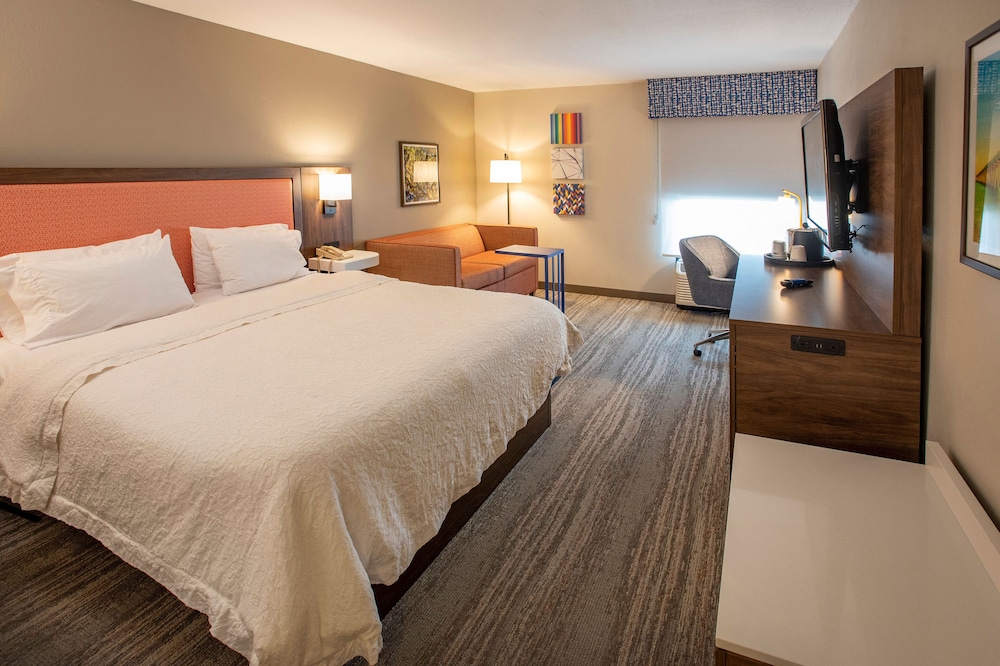 Hampton Inn Pensacola Airport - photo 17