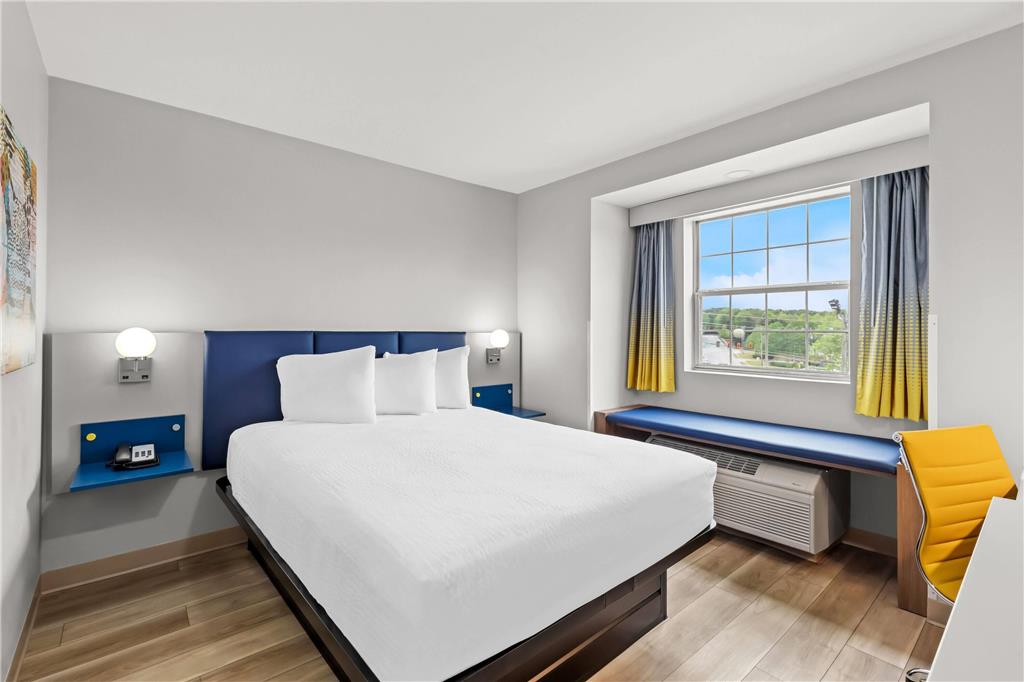 Microtel Inn & Suites by Wyndham Norcross - photo 25