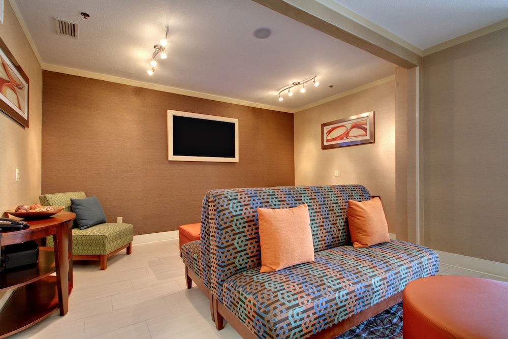 Holiday Inn Express Hotel & Suites Jacksonville South I 295 by IHG - photo 41