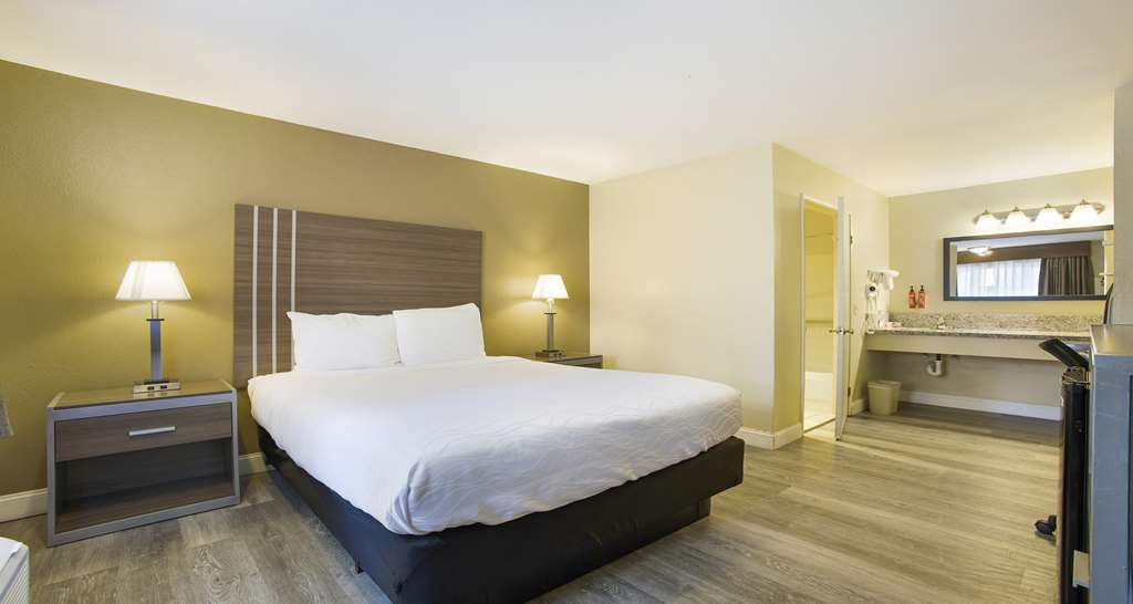 SureStay Plus Hotel by Best Western Sacramento North - photo 14
