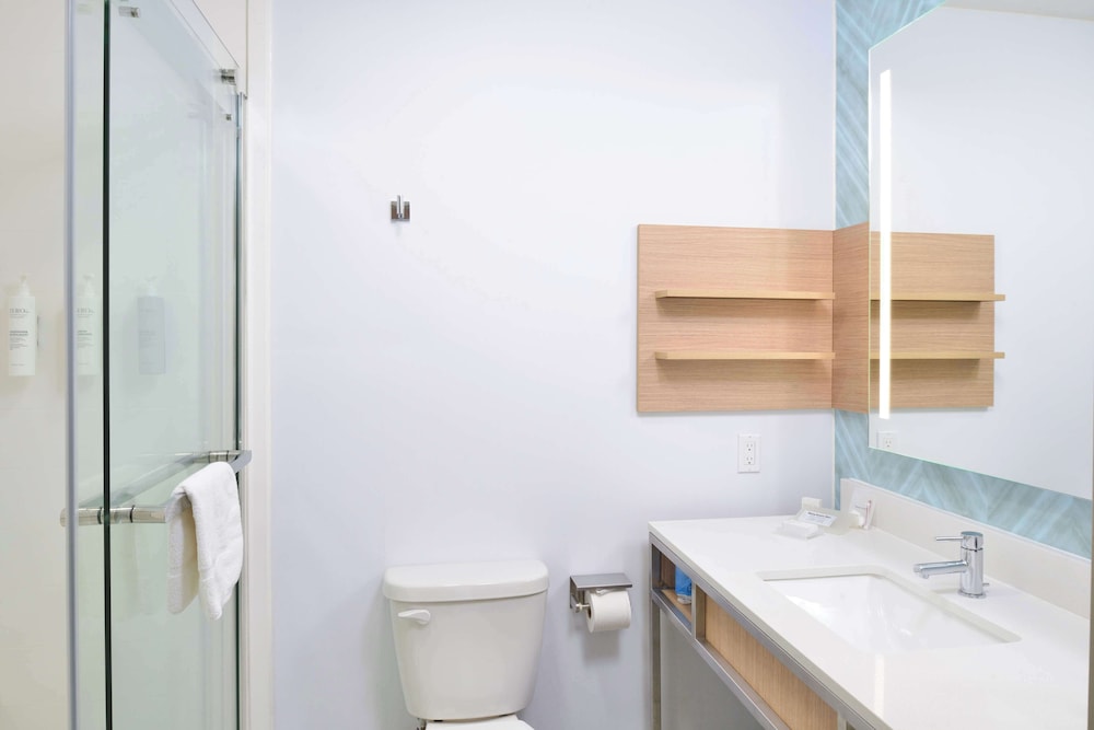 Hilton Garden Inn Denton - photo 16