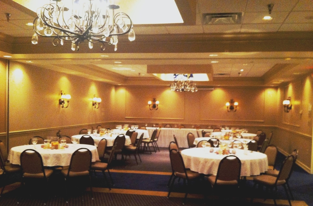 Hampton Inn & Suites Chillicothe - photo 63