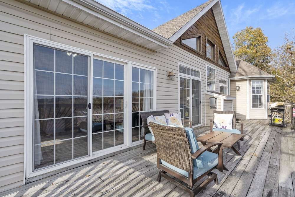 The Greenview Manor Lake Views - photo 7