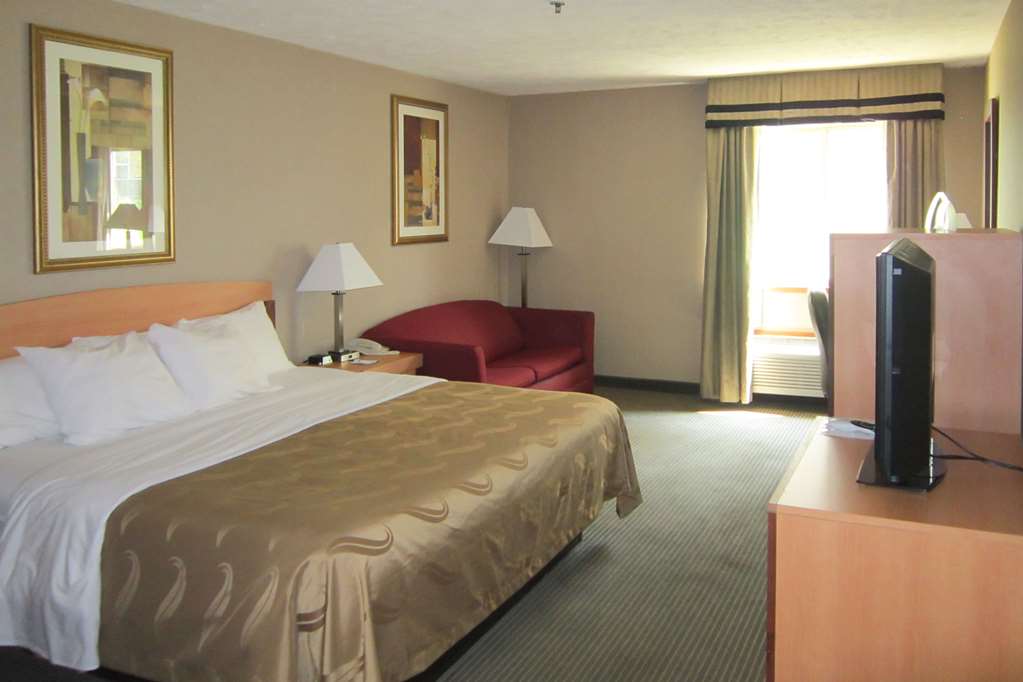 Quality Inn Nashville Bloomington - photo 8