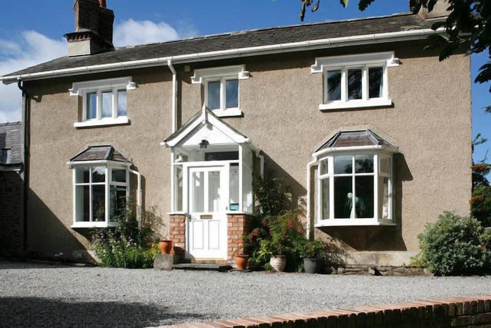 The Old Rectory Bed & Breakfast — 4-Star Luxury Hotel in Ruthin, United Kingdom