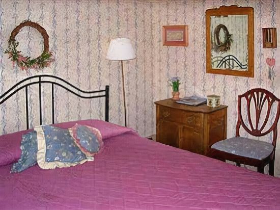 The Combes Family Inn - photo 12