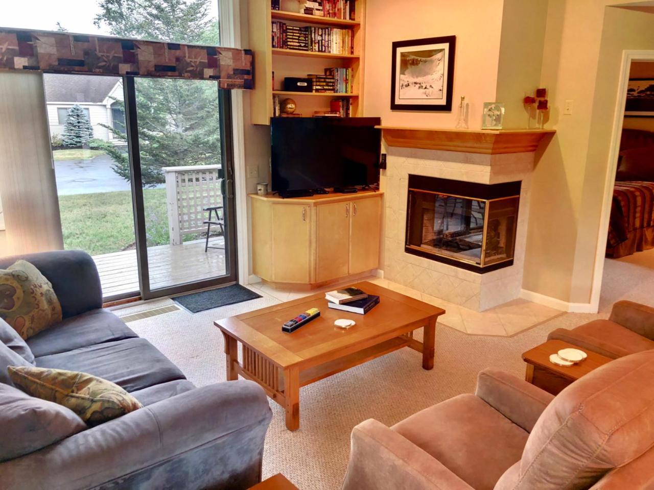 G4 Modern home with AC within walking distance of golf course and Mt Washington Hotel - photo 6