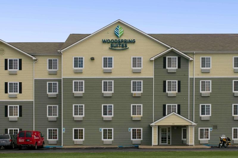 WoodSpring Suites Tulsa - photo 2
